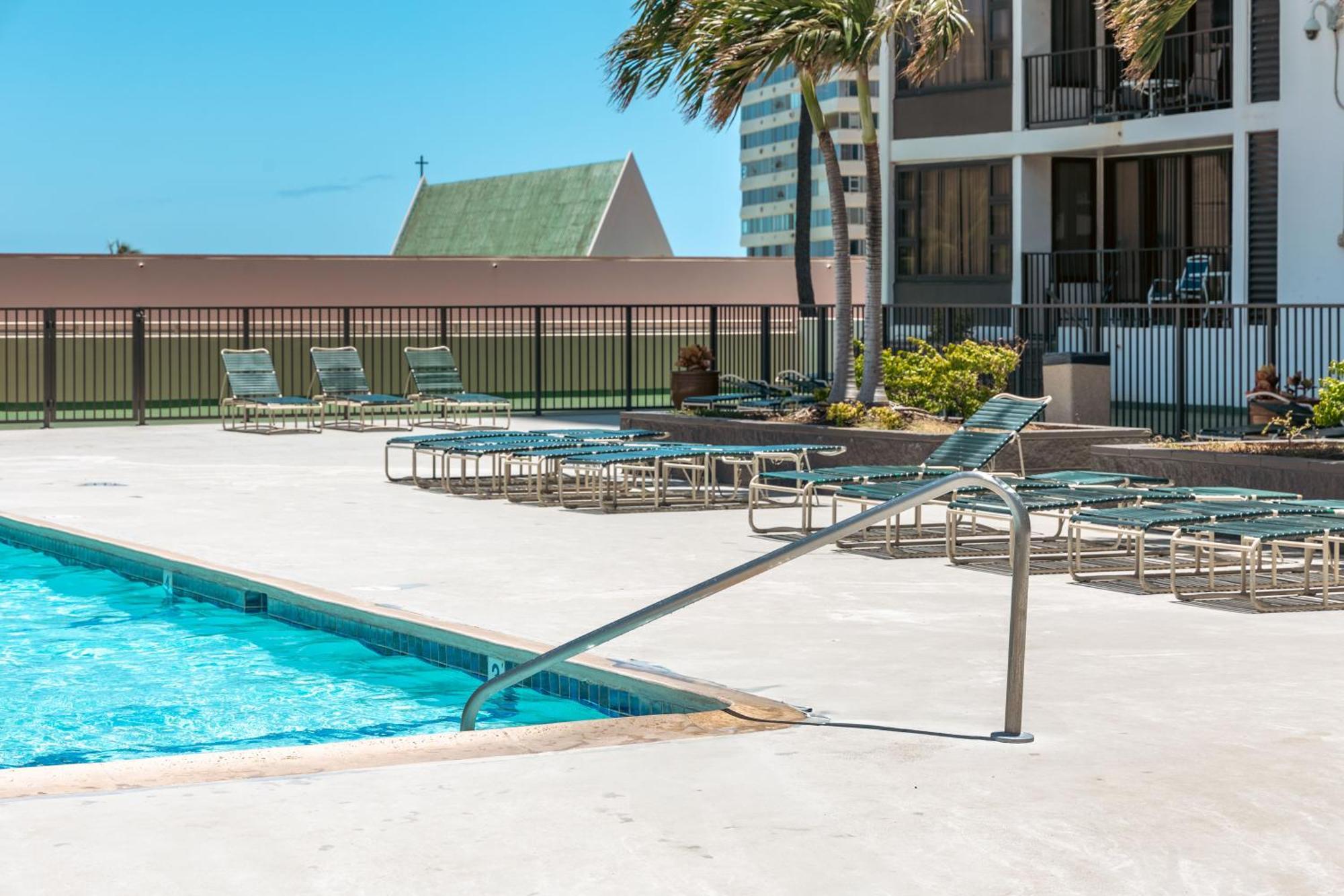 Aloha Vibes With Ocean Views, Near Beach & Parking! Honolulu Exterior photo