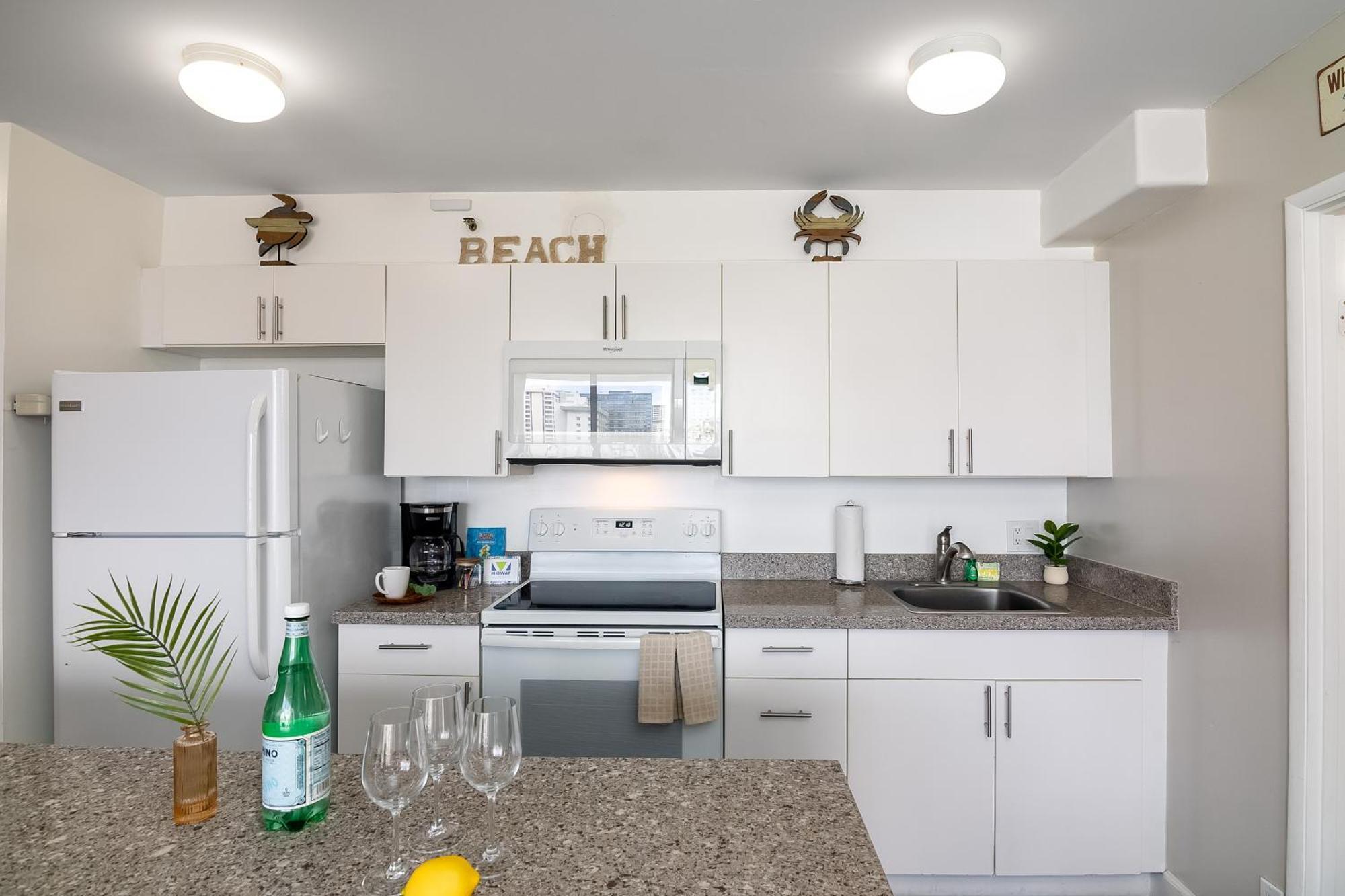 Aloha Vibes With Ocean Views, Near Beach & Parking! Honolulu Exterior photo